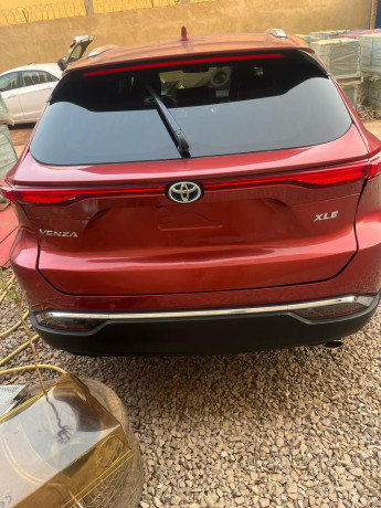 toyota-venza-hybride-ecran-moderne-tactile-big-0