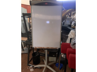 Des tableaux blancs a marqueur décole disponible