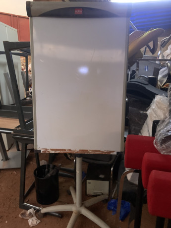 des-tableaux-blancs-a-marqueur-decole-disponible-big-0