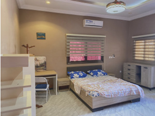 UN DUPLEX MEUBLE DE STANDING EN LOCATION A OUAGA2000 EXTENSION SUD