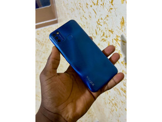 Infinix smart 6 état nickel  bon prix
