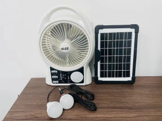 Ventilateur solaire et electric rechargeable avec bleutooth, un port usb avec 2 AMPOULE LED