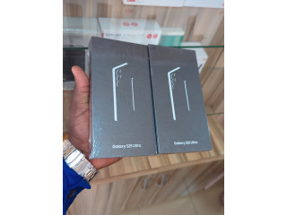 Samsung S25 Ultra neuf scellé
