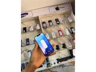 IPhone 13 simple USA