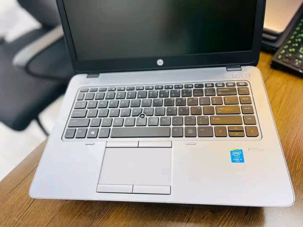 hp-elitebook-big-0