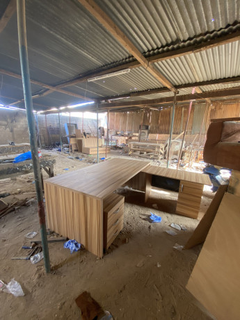 bureau-directeur-en-bois-bete-big-1