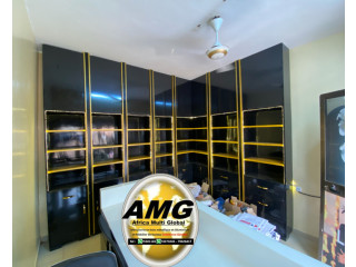 Étagères pour vos produits de beauté parfumerie