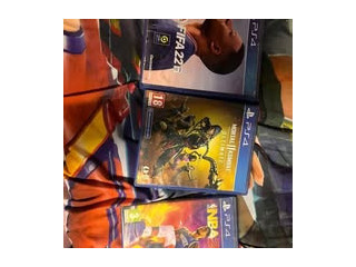 VENTE D'UNE PLAYSTATION 4+ 2 JEUX OFFERTS