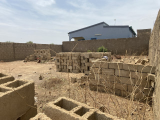 Parcelle clôturée de 300 m² à vendre  Ouaga 2000 Saabtoana