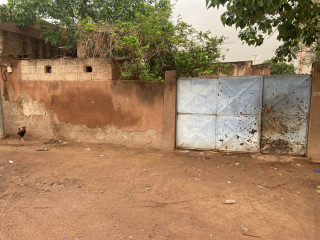 PARCELLE BÂTIE DE TYPE F3 À VENDRE À DASSASGHO  320 M²