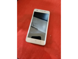 Un téléphone camon à liquider 7500f état 10/10