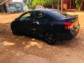 toyota-yaris-berline-small-0