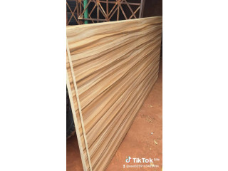 Nous vendons des contreplaqué tout genre de qualité