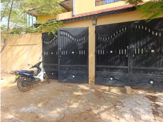VILLA R+2 08 PIÈCES OUAGA 2000