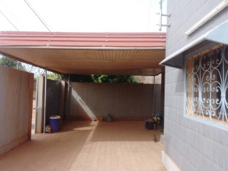 VILLA QUATRE PIÈCES À KARPALA