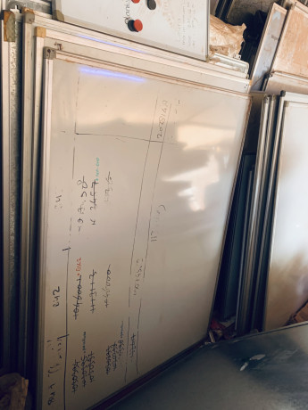 des-tableaux-blancs-magnetiques-a-marqueur-disponibles-big-1