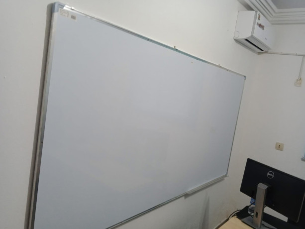 des-tableaux-blancs-a-marqueur-disponibles-big-0