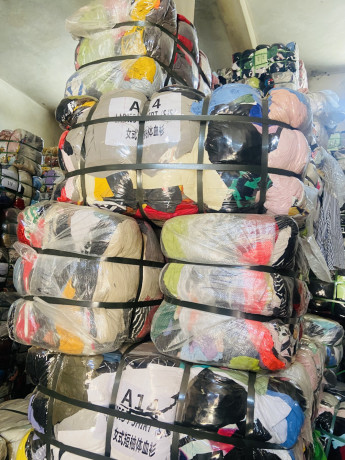 les-habits-hauts-pour-les-femmes-et-mademoiselle-big-0