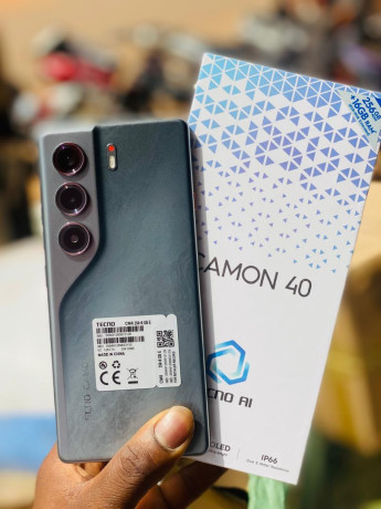 camon40-big-0