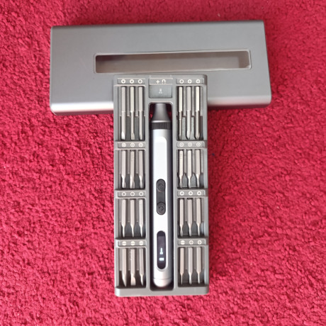 tournevis-de-precision-electrique-50en1-big-1