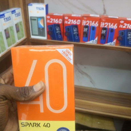 tecno-spark-40-big-0