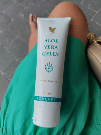 aloe-vera-gely-gel-apaisant-beaute-multi-usage-big-3
