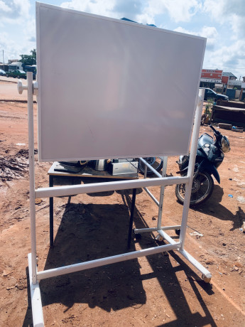 des-tableaux-blancs-magnetiques-support-pivotant-disponible-big-1