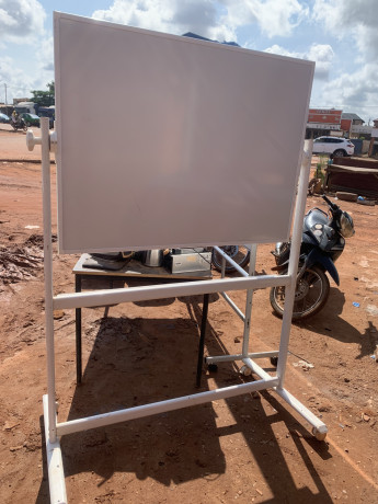 des-tableaux-blancs-magnetiques-support-pivotant-disponible-big-0