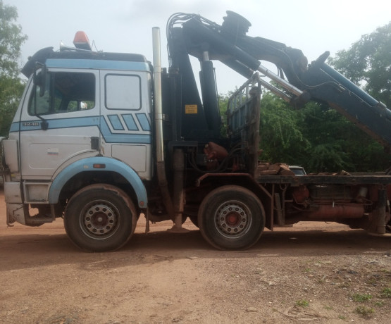 camion-grue-a-louer-big-0