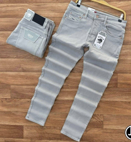 ventes-de-vetements-turc-habits-comme-chaussures-big-1
