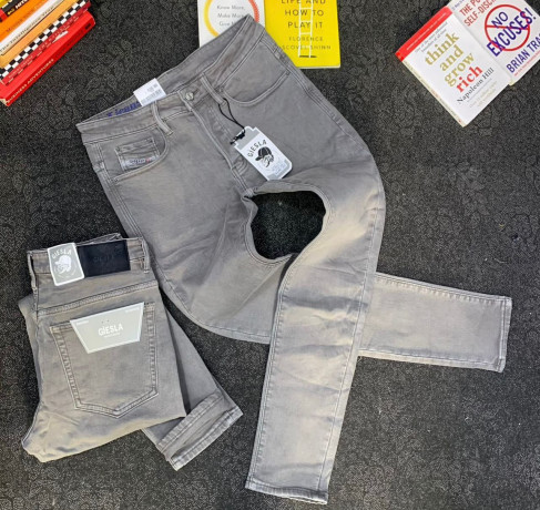 ventes-de-vetements-turc-habits-comme-chaussures-big-2
