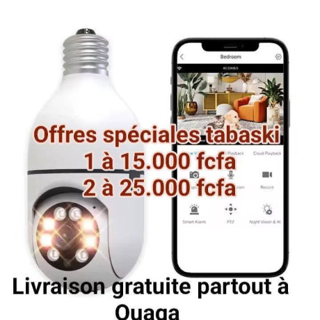 ampoule-equipee-dun-systeme-camera-connectees-big-0