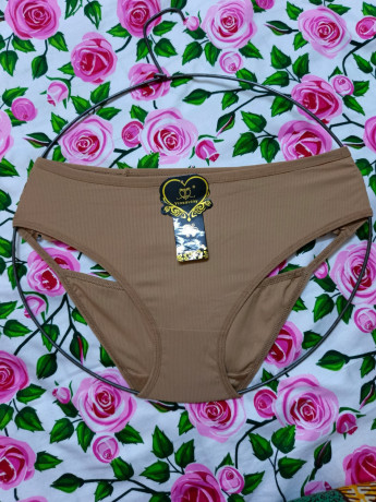slips-sans-trace-en-dentelle-et-en-coton-big-0