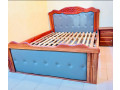 lit-bois-rouge-tres-solide-disponible-a-tres-bon-prix-livraison-possible-partout-a-ouaga-small-0