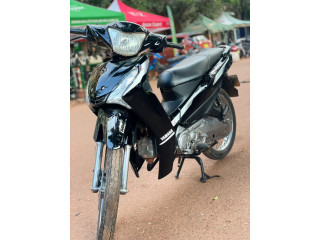 Yamaha 115 finn original second main disponible