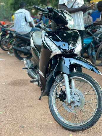 yamaha-115-finn-original-second-main-disponible-big-2