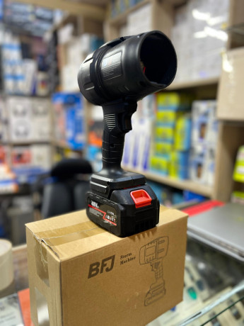 souffleur-chargeable-pour-maintenancier-big-1