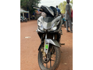 ️ Raison de voyage un particulier met son Honda winner ABS un moi d'utilisation