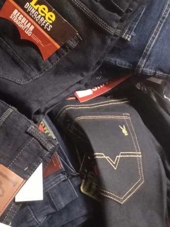 vente-des-jeans-de-qualites-big-1