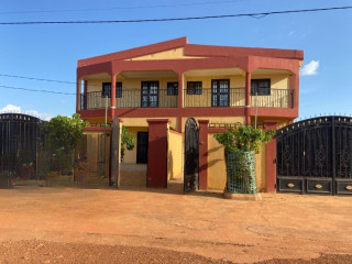 VILLA R+1 06 PIÈCES À OUAGA 2000