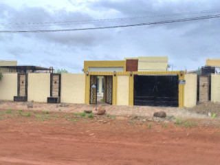 VILLA 04 PIÈCES OUAGA 2000
