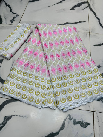 dentelle-brode-big-1