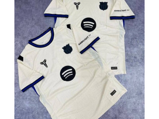 Des maillots disponibles