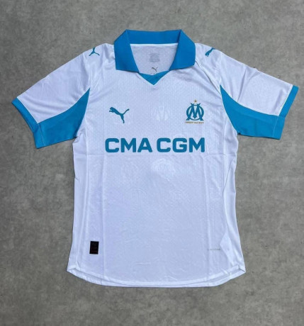 des-maillots-disponibles-big-3