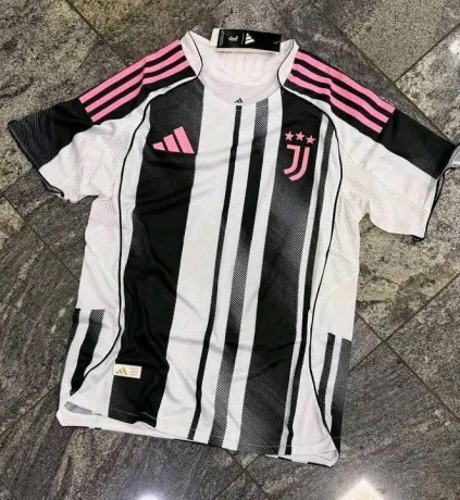 des-maillots-disponibles-big-4