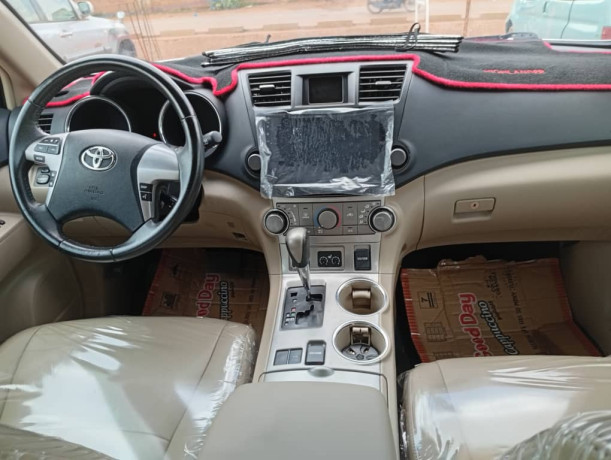 toyota-highlander-2013-tres-propre-big-2