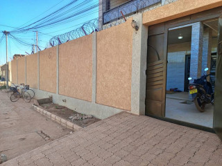 Villa Duplex r+1 de 6pieces a louer ouaga2000 zone a