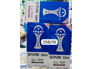 Tecno spark Slim 256 Giga et 16 giga de RAM