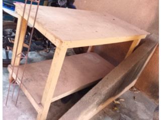 Super affaire à saisir ! Table en bois 150x80 cm  Quasi neuve