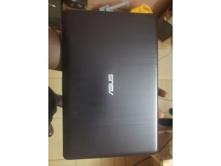 Ordinateur portable marque Asus original